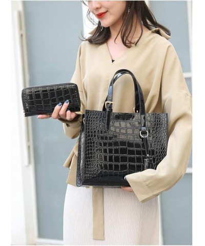 Women's Retro Crocodile Pattern PU Two-piece Set Portable Zipper Handbag (black) Black $42.36 Totes